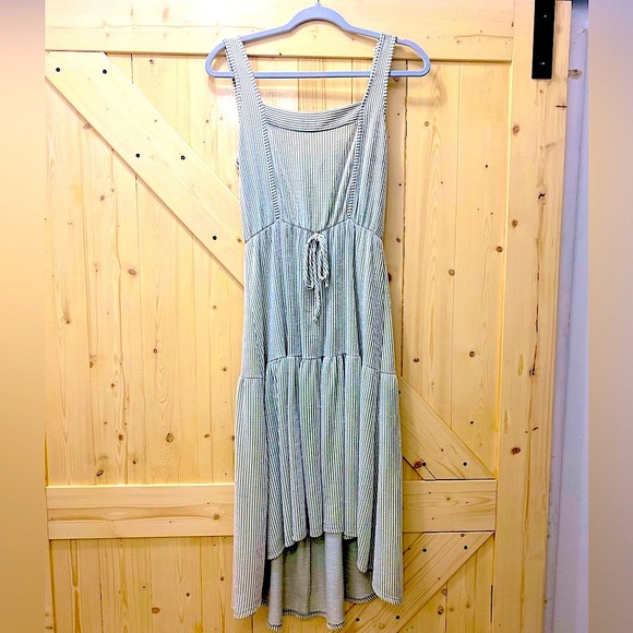 Caution the Wind Dresses & Skirts - ❤️❤️Caution The Wind Long Hi-Low Maxi Green Striped Dress